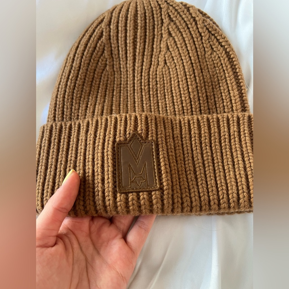 Mackage brown beanie (NEW)